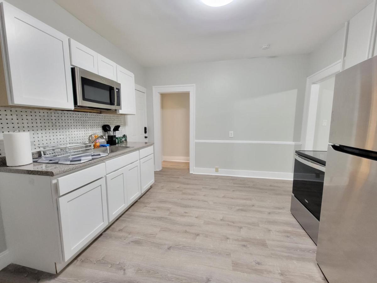 Room For Rent In Apartment Hartford Exterior foto