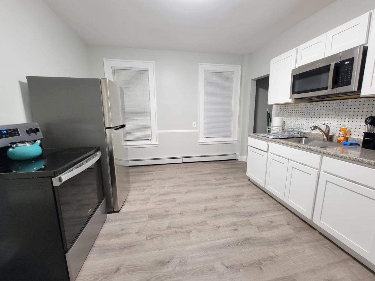 Room For Rent In Apartment Hartford Exterior foto