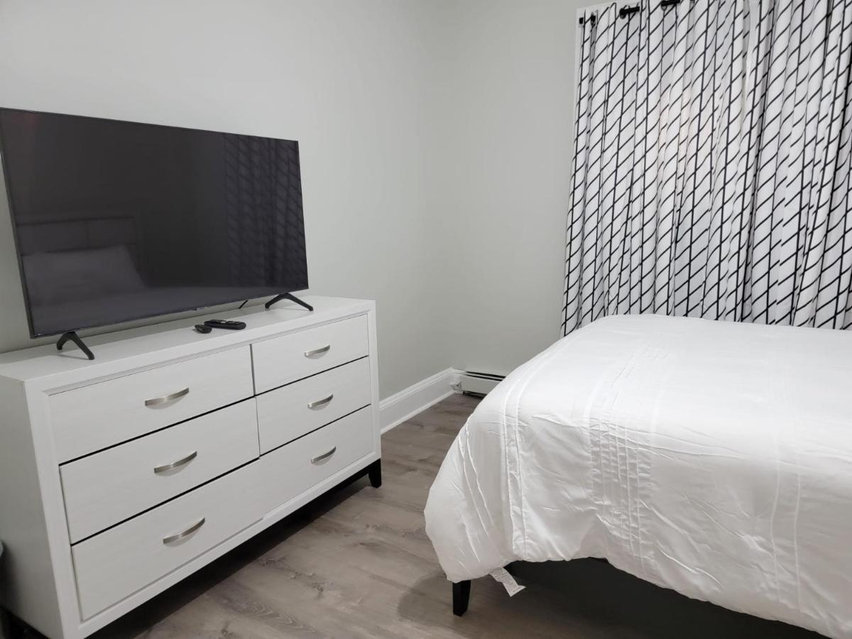 Room For Rent In Apartment Hartford Exterior foto